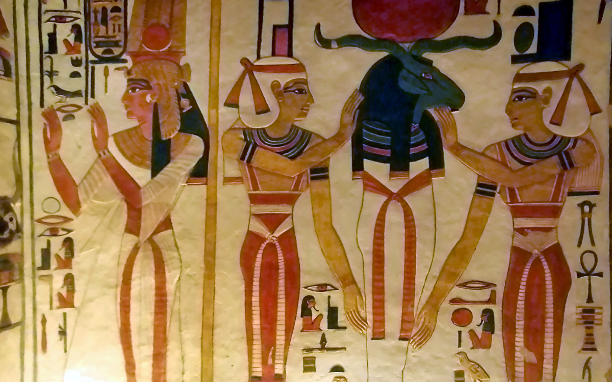 三千年の時を超えた色彩！古代エジプト最高峰・ネフェルタリの墓