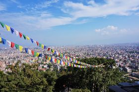 lp[s̃xXgV[ÝHeG߂̋C╞ŐLTlC