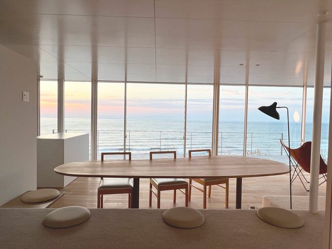 4�D���|�I�ȊC�̒��]���y���߂鋆�ɂ̕ʑ�