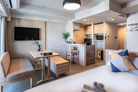 T}\j CuQ͖ɔ܂낤IAirbnbŗ\ł邨10I̋LTlC