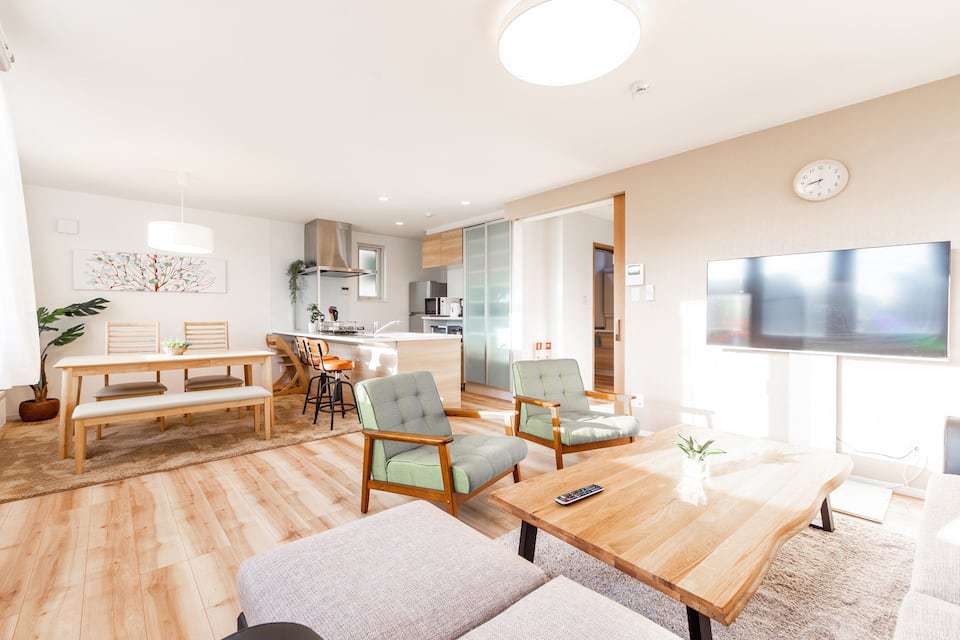 �D�y�h�[���s���Ȃ疯���ɔ��܂낤�IAirbnb�ŗ\��ł��邨������13�I