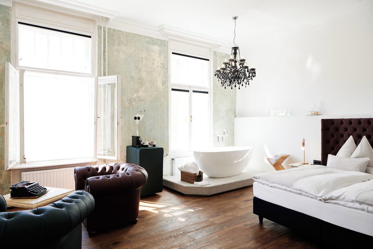 10��-�O�����h �z�e�� ���B�[�X���[