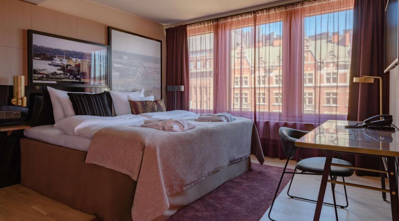 14��-�}���X�L �o�C �X�J���f�B�b�N