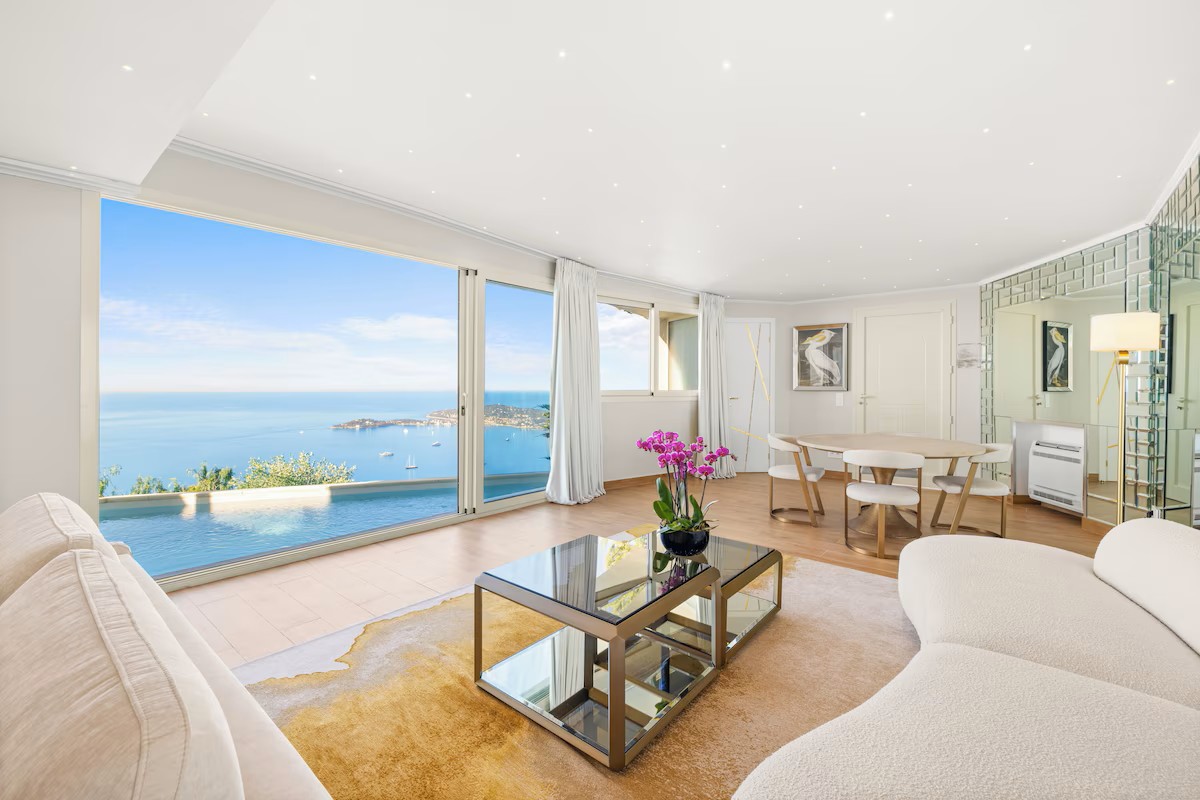 5��-�V���g�[ �f �� �V�F�[�u�� �h�[��