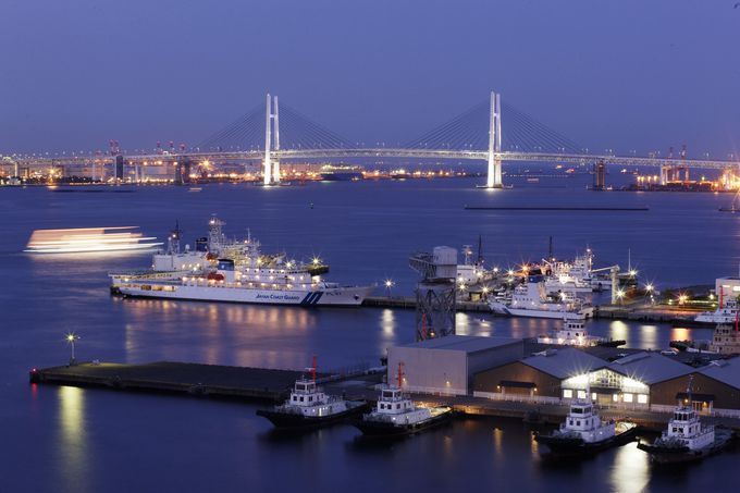 横浜港の夜景を間近で見られる「ヨコハマ グランド インターコンチネンタル ホテル」