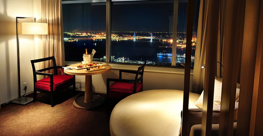 高層ビルからの夜景が美しい「横浜ロイヤルパークホテル」