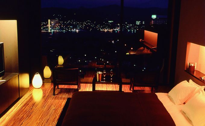 オーシャンビューの部屋から見る夜景が絶景！「稲佐山観光ホテル」