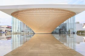 xmR̖͂ɑڋ߁IxmExm{12όfR[X̋LTlC