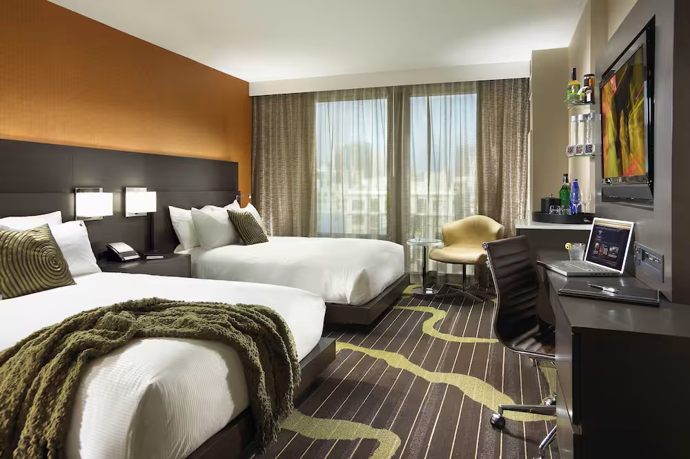 8��-�n�[�h ���b�N �z�e�� �T���f�B�G�S