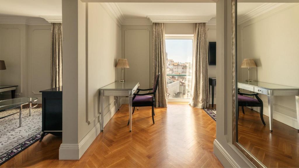 7-C^[R`l^ |g pVI _X JhTX