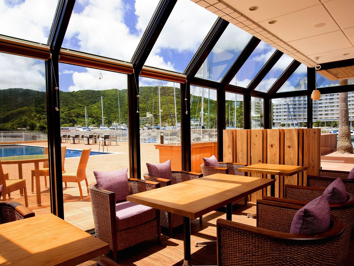 13��-�C�̃z�e�� ����