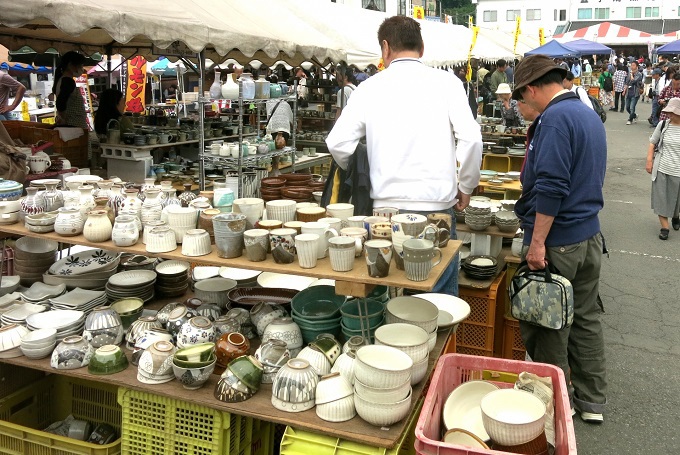 2�D�v�q�H�̓���s�^�Ȗ،�