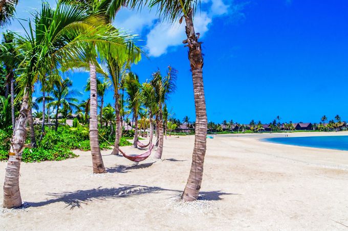 �}������