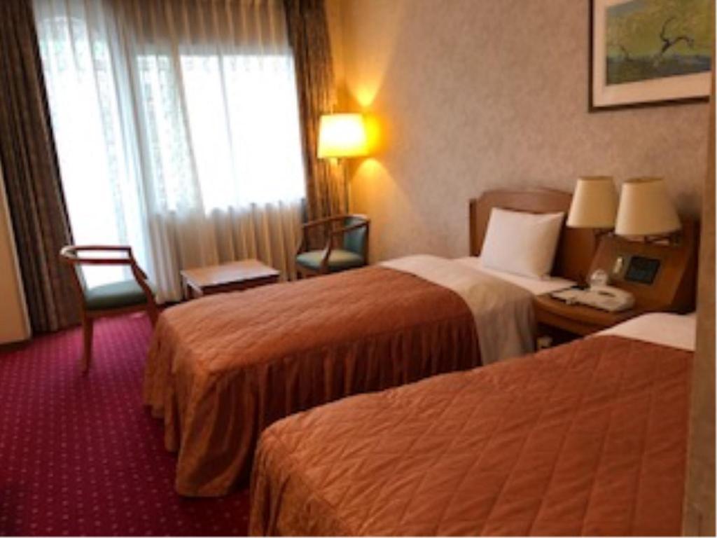 1DHotelqmori
