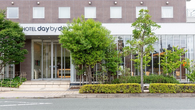 13�DHOTEL day by day