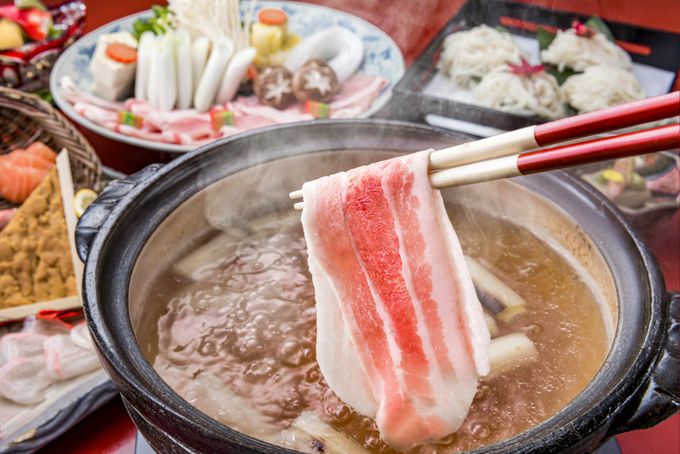 沖縄のジューシーな豚肉を自宅で楽しもう！