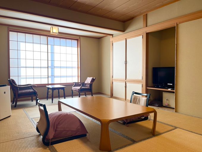 9�D�t���̏h ��������