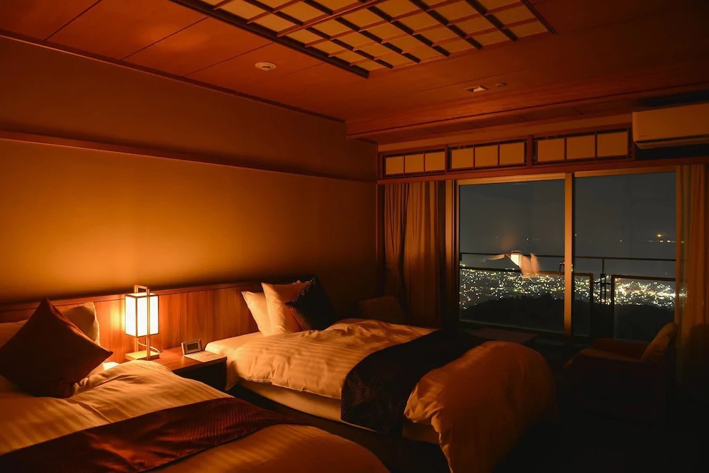 7Dʓ@@V~uiFwhxCqY Hotel & Spaj