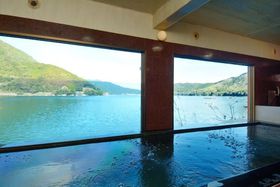 hŝ߃rWlXze5I FÓEH[N̋_Ɂ̋LTlC