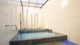 xm{ŝ߃rWlXze5I όɂrWlXɂI̋LTlC