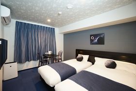 ���j�o�[�T���V�e�B�w�ɃA�N�Z�X�֗��I�r�W�l�X�z�e����������7�I�̋L���T���l�C��