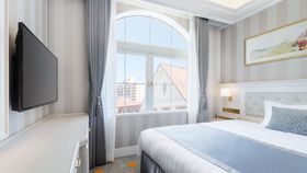 �쐼�r�c�w�ɃA�N�Z�X�֗��I�������߃r�W�l�X�z�e��4�I�̋L���T���l�C��