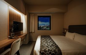 �吳�w�ɃA�N�Z�X�֗��I�������߃r�W�l�X�z�e��10�I�̋L���T���l�C��