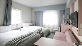 �ڔ��w�ɃA�N�Z�X�֗��I�������߃r�W�l�X�z�e��6�I�̋L���T���l�C��