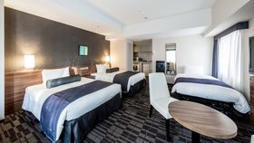 �V�]�Óc�w�ɃA�N�Z�X�֗��I�������߃r�W�l�X�z�e��10�I�̋L���T���l�C��