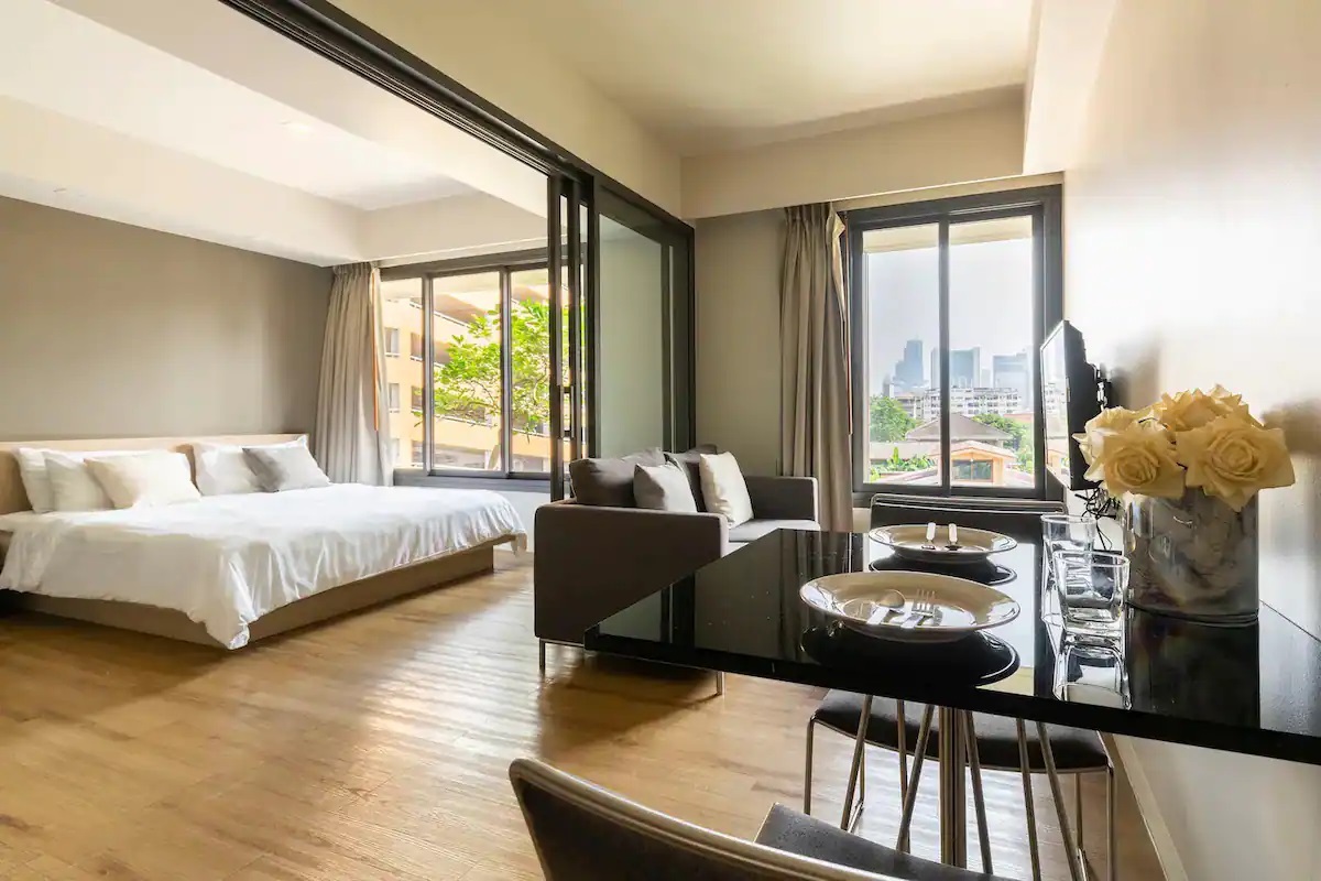 2DXJCgC̉wk5ILOxbht^oRN