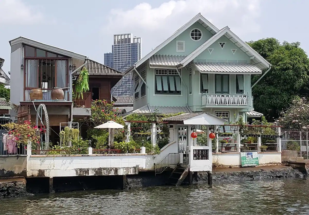 1D܂ŉf̂悤I3܂ŗpłjƁ^oRN