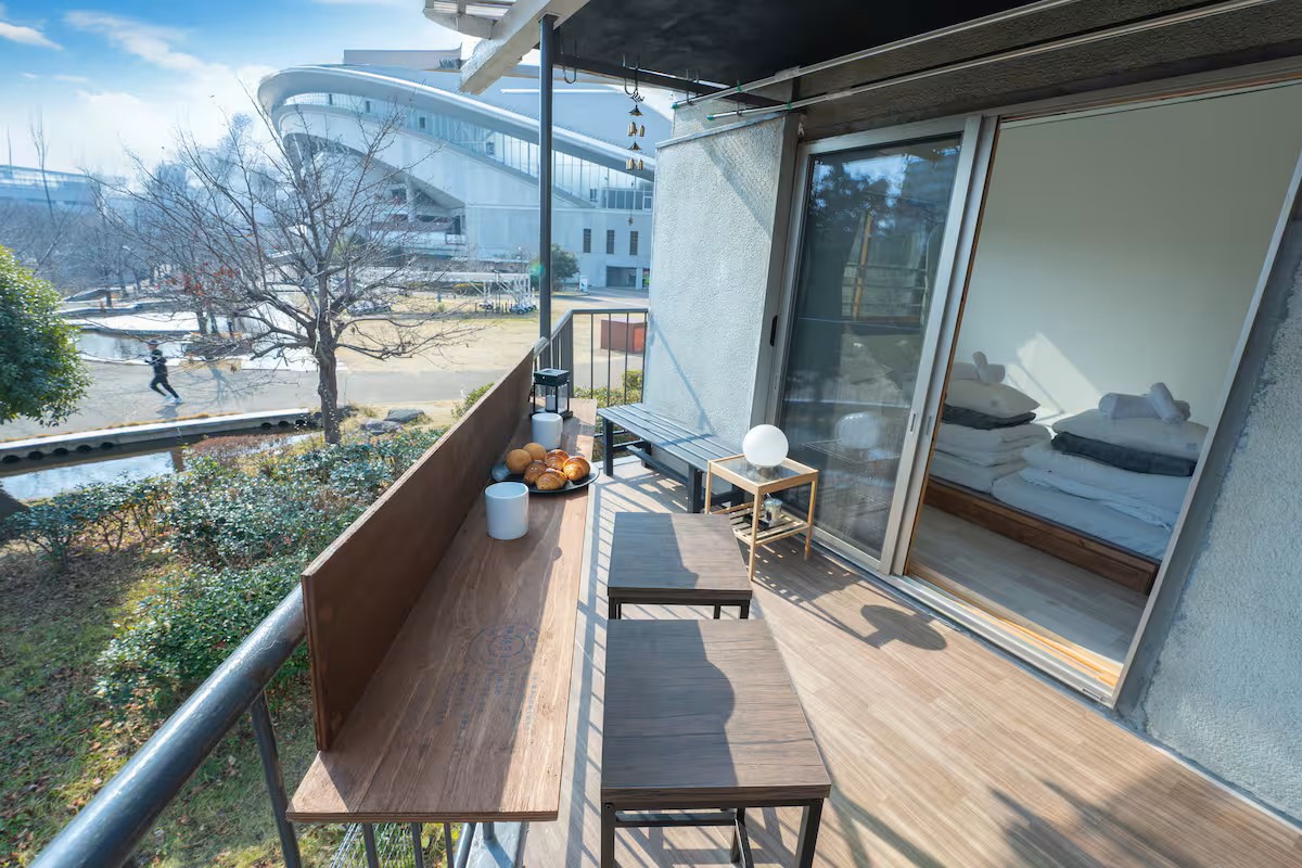 18�D���R�L���Ȍ����ɗא� �Â��Ȋ��Ń��g���[�g��