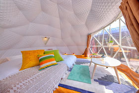 {ŃOsOIAirbnbŗ\ł閯{10I̋LTlC