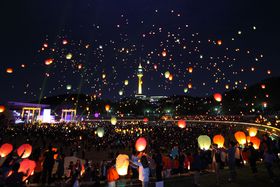 1��2���̑�緁E�ϏB�E���R�ό��ցI<mark>LCC</mark>�ōs����b��̊؍��R�s�s�̋L���T���l�C��