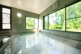 �y��ʁz���f�B�[�X���[���E������p�t���A�̂���h6�I�̋L���T���l�C��