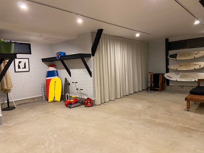 2�D�r�[�`�ڂ̑O�I�V�ׂ�O�b�Y���[���^�����s