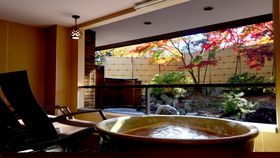 ��ʂŘI�V���C�t���q���ɔ��܂�I�������߃z�e���E����11�I�̋L���T���l�C��