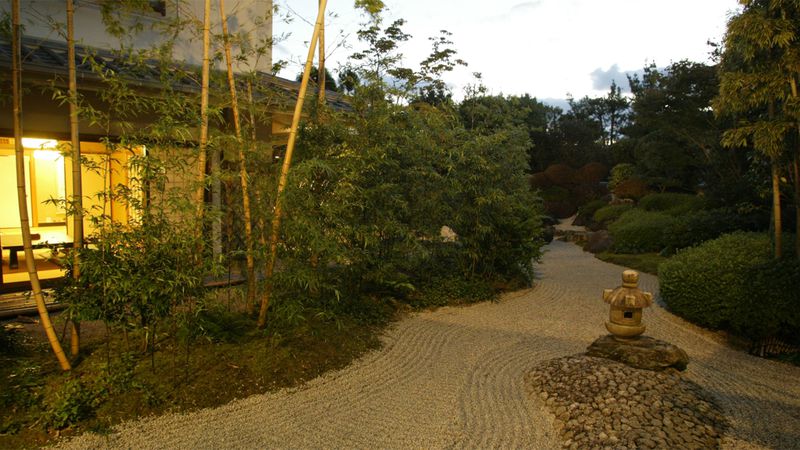 �R���ŃX�C�[�g���[���ɔ��܂�I�������߃z�e���E����7�I