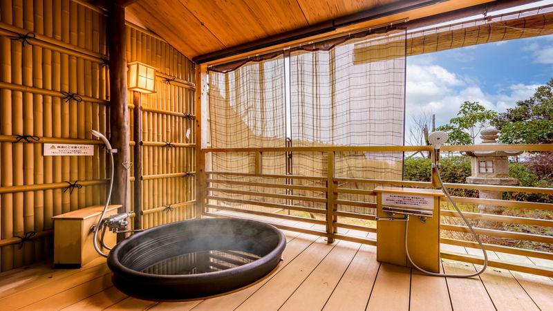 �ЎR�É���ŘI�V���C�t���q���ɔ��܂�I�������߃z�e���E���ق܂Ƃ�