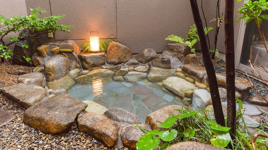 ��I����Ō��򂩂������𖞋i�I�������ߏh�̓R�R