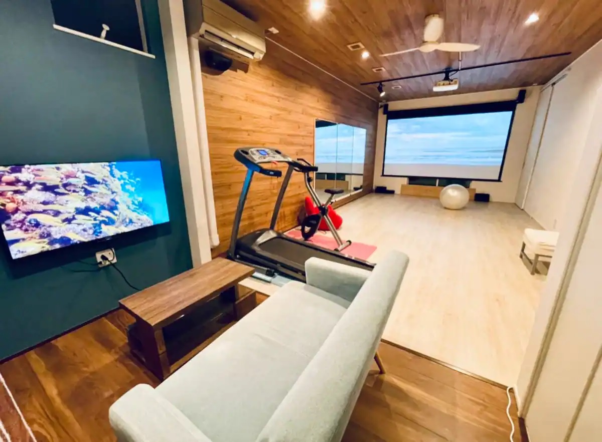 1�D�������܃X�^�W�A���܂œk�������^�������܎s