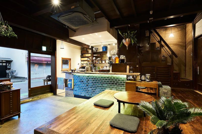 ��ʂŖ������悤�IAirbnb�ŗ\��ł��邨������20�I