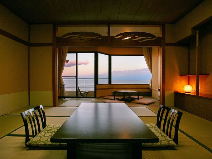 4�D�Ђ������C�̏h �͂����^�����s