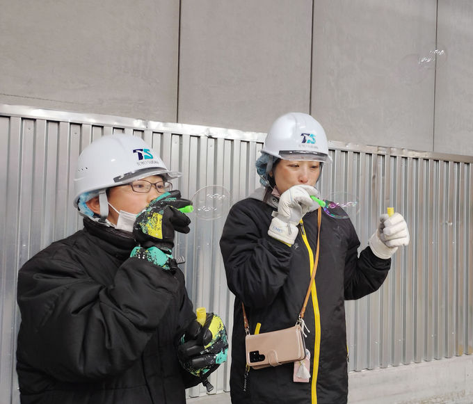 �|23���̋Ɋ���e�q�ő̌��I�u�}�������t�x�ݐe�q��^�①�q�Ɍ��w��v���J�Â̋L���T���l�C��